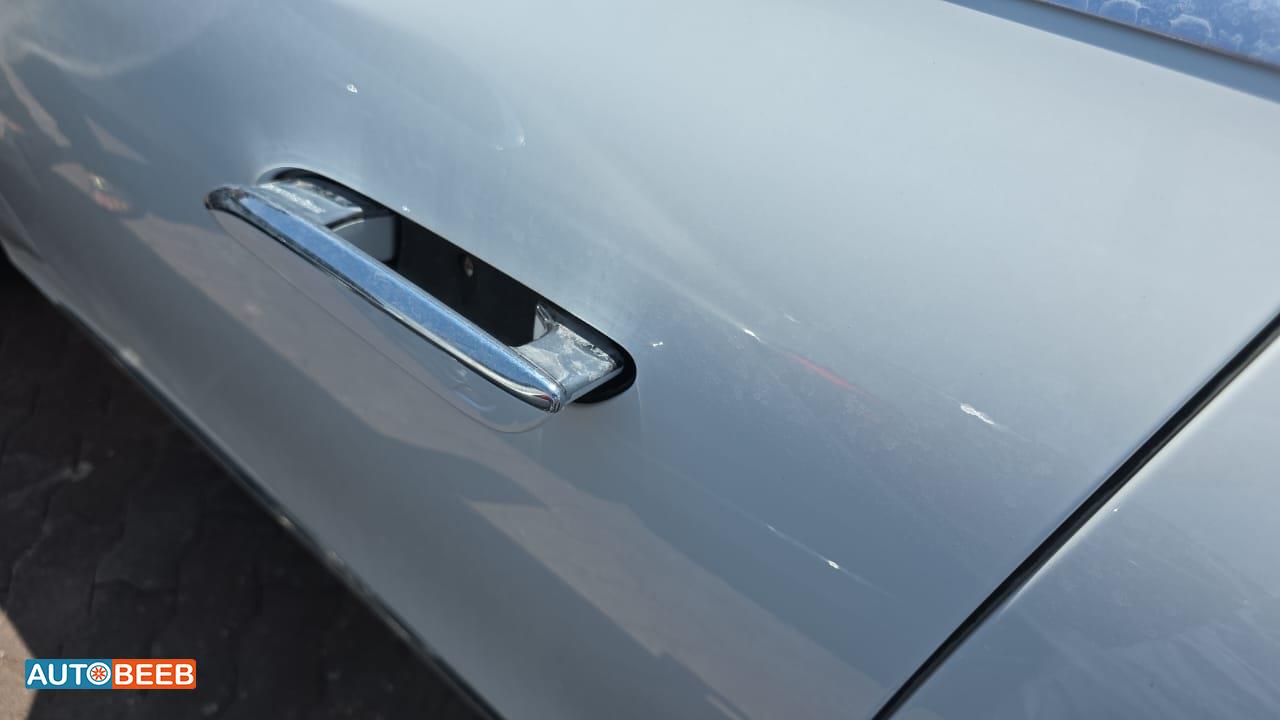 Mercedes Benz E300 2026